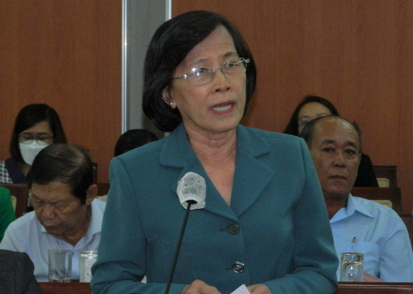 Nguyên Chủ tịch HĐND TPHCM Phạm Phương Thảo nêu ý kiến tại hội thảo. Nguyên Chủ tịch HĐND TPHCM Phạm Phương Thảo nêu ý kiến tại hội thảo.