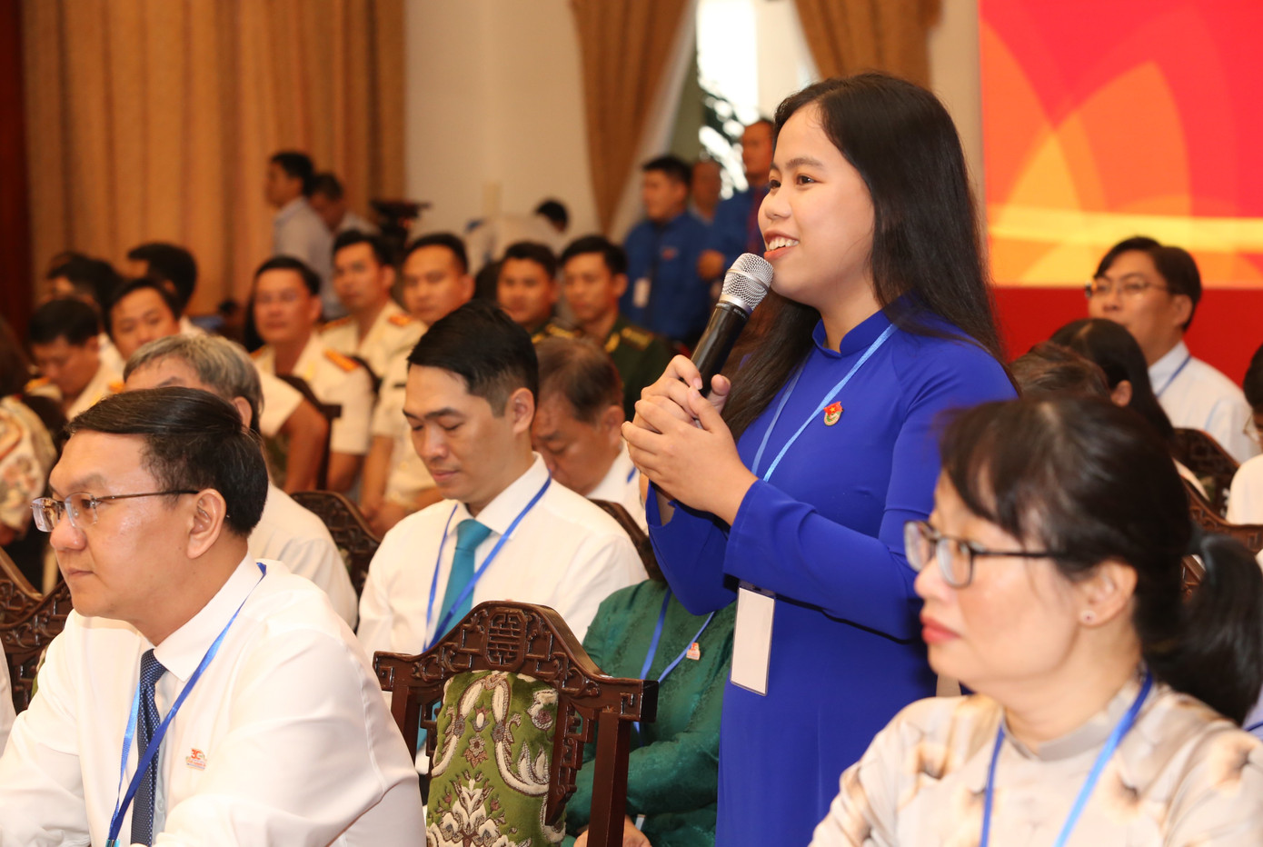 Nữ sinh Mai Hải Yến luôn năng nổ, cống hiến với các hoạt động tình nguyện hè của tuổi trẻ TPHCM. Ảnh: Ngô Tùng Nữ sinh Mai Hải Yến luôn năng nổ, cống hiến với các hoạt động tình nguyện hè của tuổi trẻ TPHCM. Ảnh: Ngô Tùng