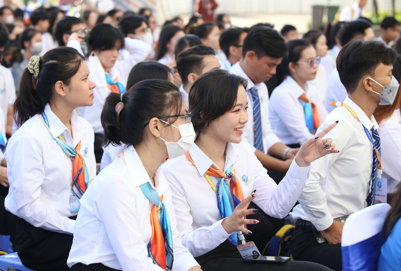 Các đại biểu sinh viên đến dự đại hội.