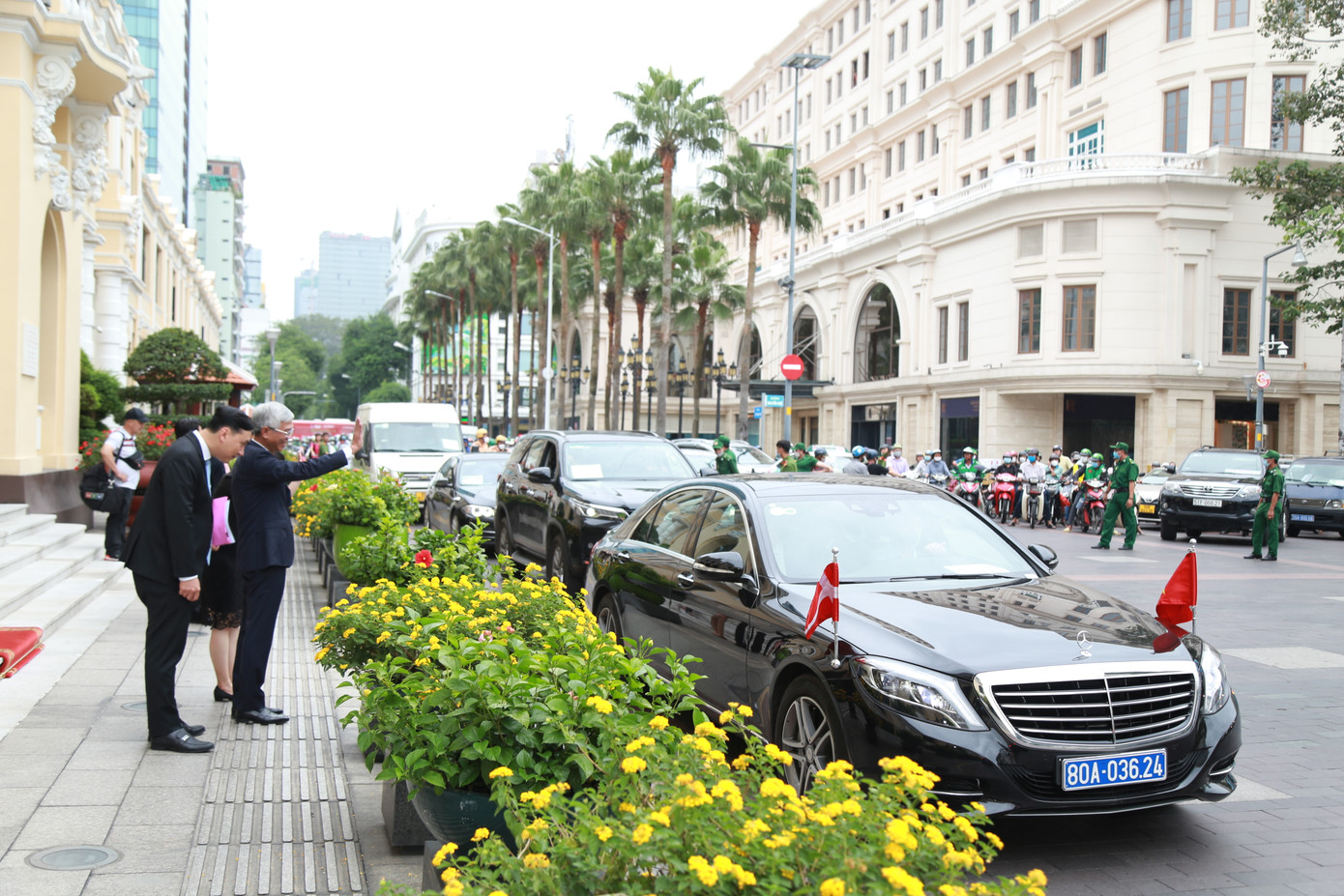 Là nơi đón tiếp nhiều chính khách nước ngoài, trụ sở làm việc của thường trực HĐND, UBND TPHCM thường xuyên diễn ra các cuộc họp quan trọng.