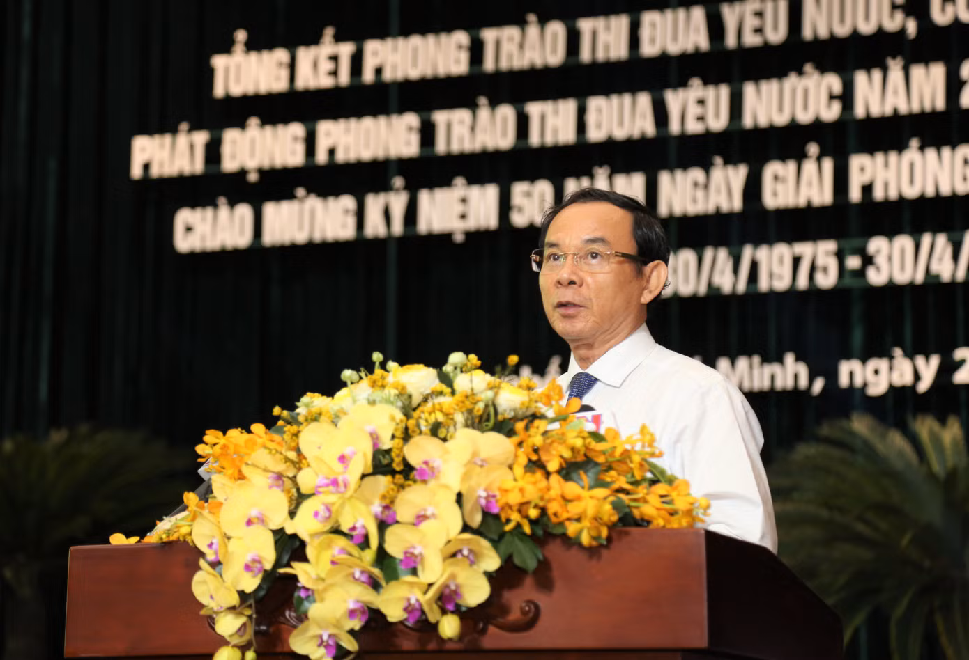 Bí thư Thành ủy TPHCM Nguyễn Văn Nên phát biểu tại hội nghị.
