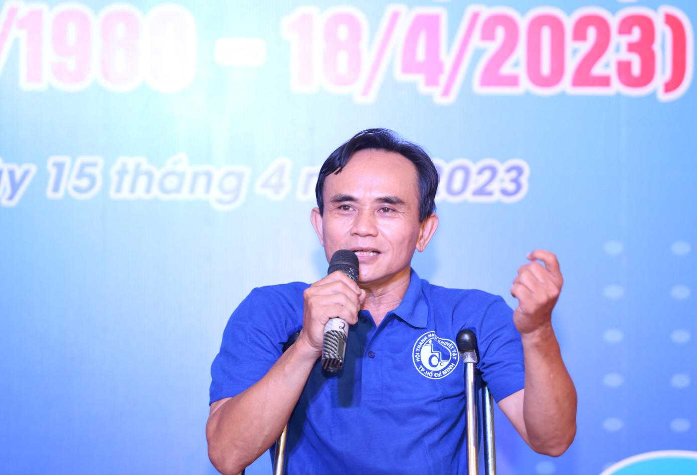 Chia sẻ tại buổi họp mặt, anh Võ Văn Anh, Chủ tịch Hội Thanh niên khuyết tật TPHCM nhìn nhận có những việc rất đỗi bình thường đối với nhiều người nhưng lại là ao ước đối với những người khuyết tật và người khuyết tật phải cố gắng vươn lên. "Buổi họp mặt là dịp chúng tôi nhìn lại những gì mình đã làm được và chưa làm được để phấn đấu cho bản thân và làm tốt hơn”, anh Võ Văn Anh chia sẻ.