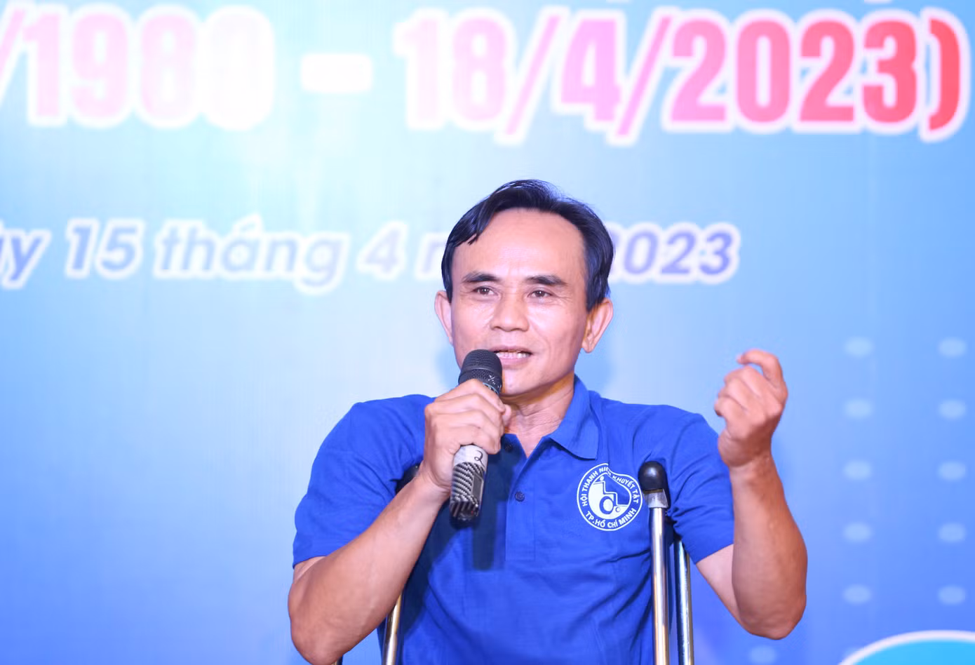 Chia sẻ tại buổi họp mặt, anh Võ Văn Anh, Chủ tịch Hội Thanh niên khuyết tật TPHCM nhìn nhận có những việc rất đỗi bình thường đối với nhiều người nhưng lại là ao ước đối với những người khuyết tật và người khuyết tật phải cố gắng vươn lên. "Buổi họp mặt là dịp chúng tôi nhìn lại những gì mình đã làm được và chưa làm được để phấn đấu cho bản thân và làm tốt hơn”, anh Võ Văn Anh chia sẻ.