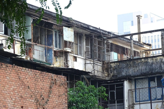 Một chung cư cũ trên địa bàn quận 1, TPHCM (Ảnh: NLĐ)