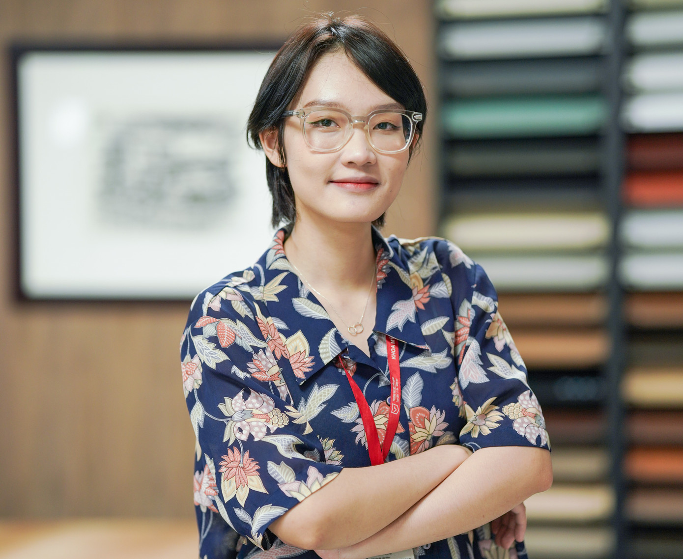 Nguyễn Thị Thanh Tâm (khóa 25, ngành Thiết kế Nội thất, trường ĐH Văn Lang) là thí sinh nữ duy nhất và nhỏ tuổi nhất trong Top 3 chung kết Quốc gia 'AYDA AWARDS 2023'. (Ảnh: NVCC)