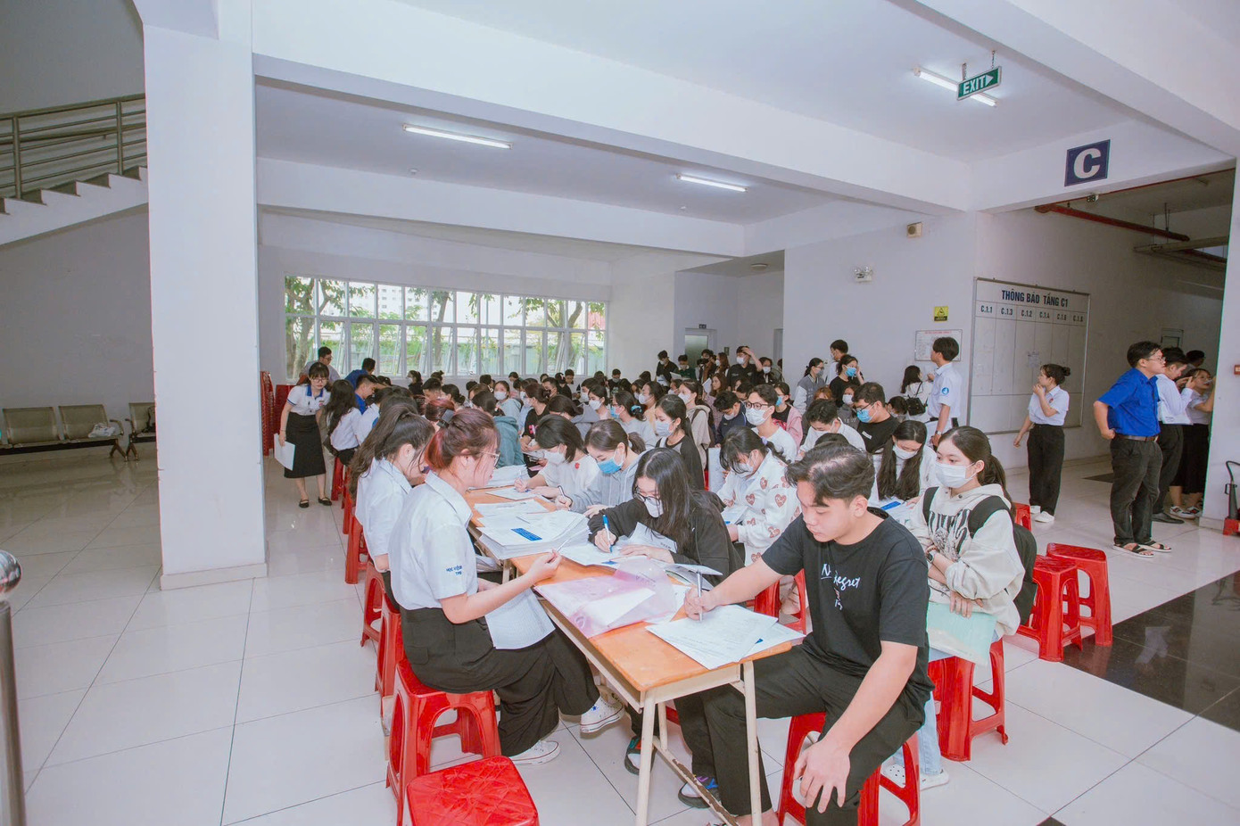 Tân sinh viên các trường về nhập học nhiều nên áp lực về nhà trọ ngày càng lớn.