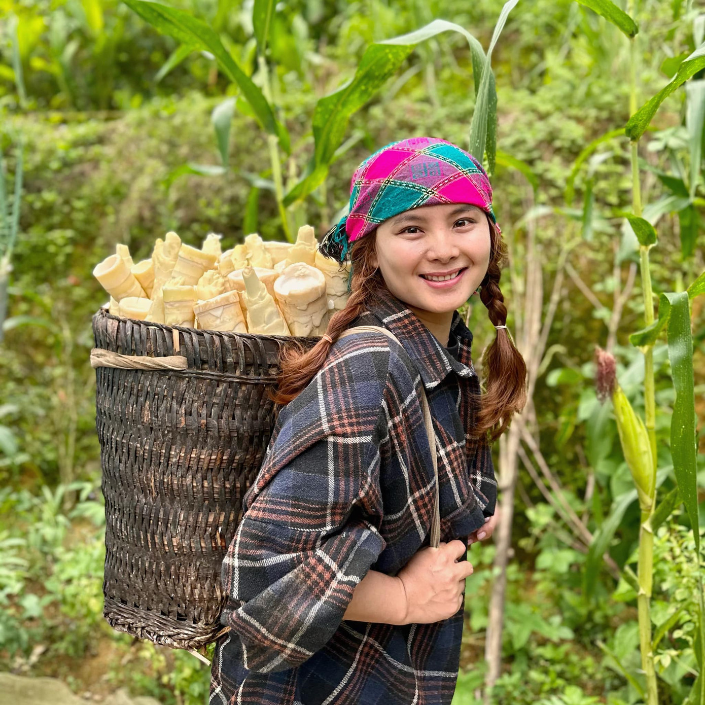 Chảo Yến với phong cách và cá tính riêng. Chảo Yến với phong cách và cá tính riêng.