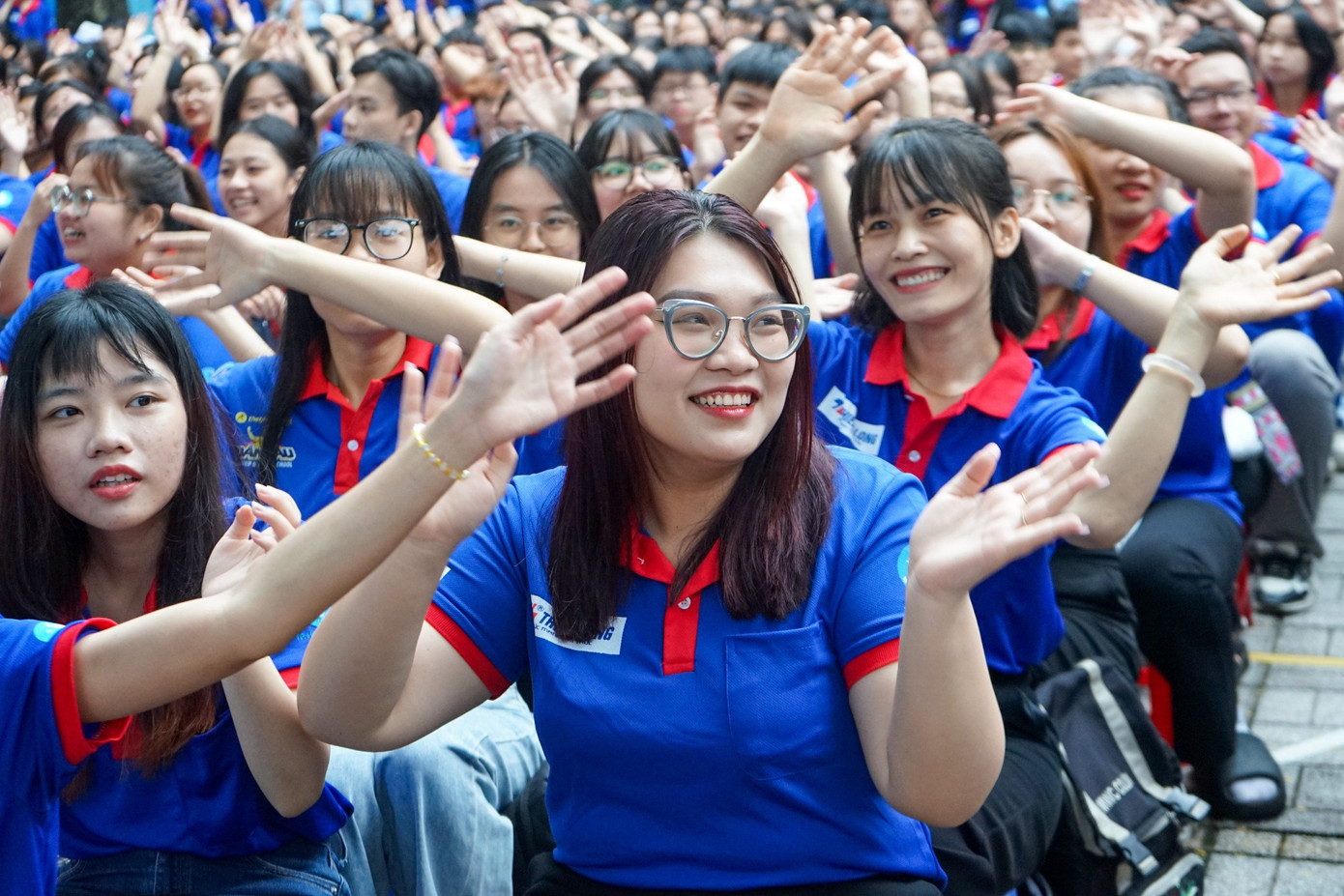 Không khí sôi động của các chiến sĩ trong Lễ ra quân chương trình 'Tiếp sức mùa thi' năm 2024. Không khí sôi động của các chiến sĩ trong Lễ ra quân chương trình 'Tiếp sức mùa thi' năm 2024.