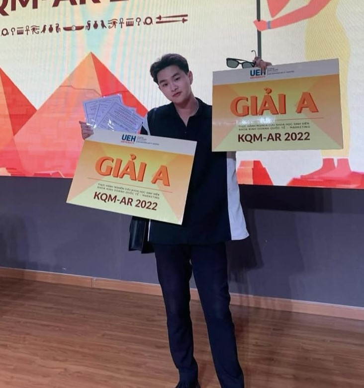 Nguyễn Minh Khôi chinh phục nhiều giải thưởng trong nghiên cứu khoa học. (Ảnh: NVCC)