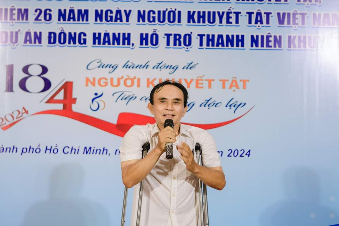 Anh Võ Văn Anh phát biểu tại chương trình. (Ảnh: TLTĐ)