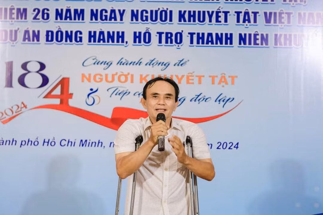 Anh Võ Văn Anh phát biểu tại chương trình. (Ảnh: TLTĐ)
