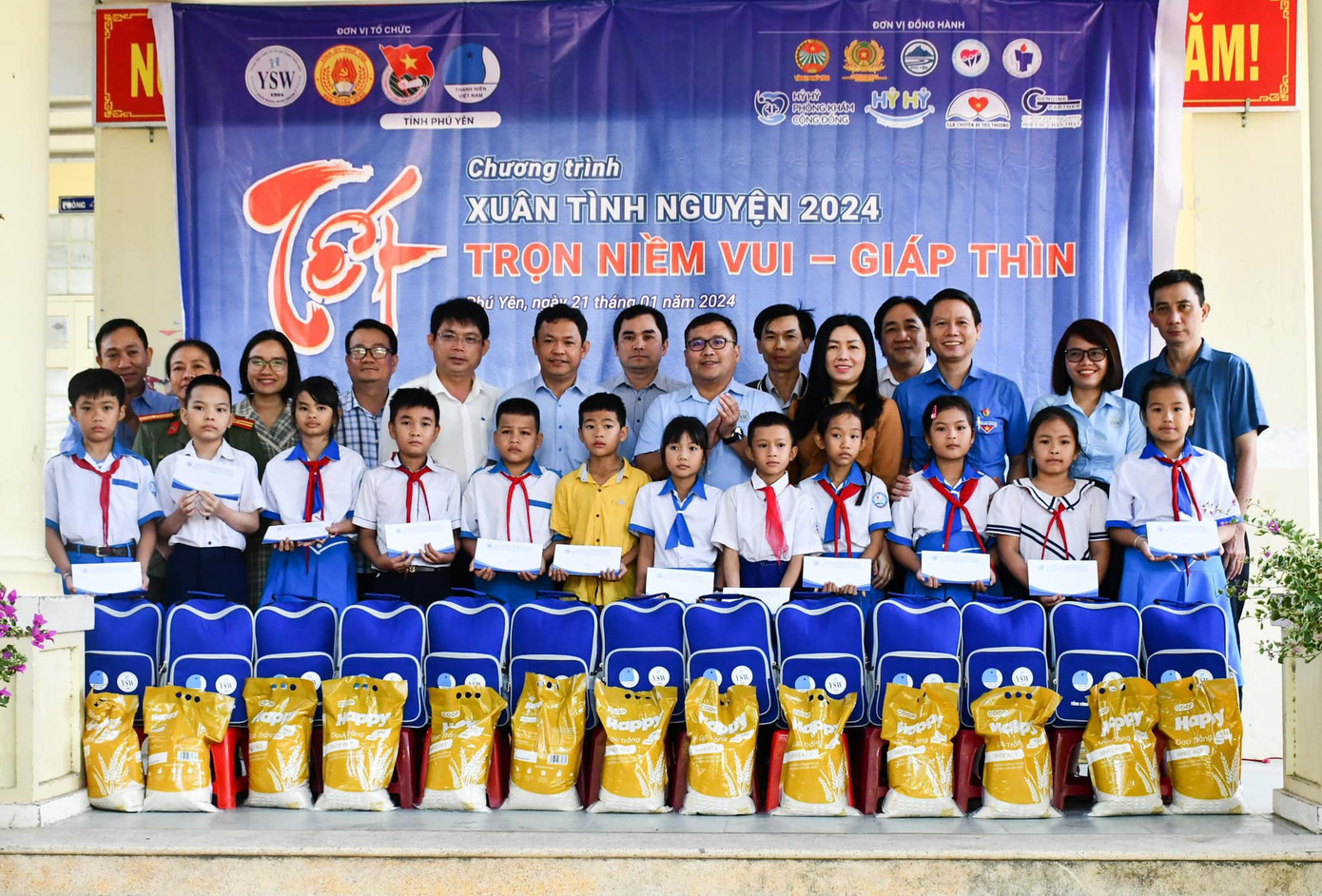 Năm 2024 đánh dấu tròn 30 năm thành lập, Trung tâm Công tác xã hội thanh thiếu niên đã tổ chức nhiều hoạt động an sinh xã hội, hướng đến việc chăm lo cho người dân, các em học sinh có hoàn cảnh khó khăn trên cả nước.