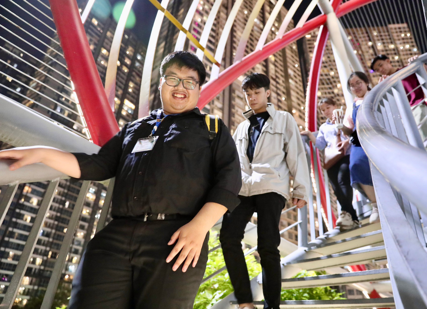 Sáng 9/1, Lễ trao học bổng được tổ chức trực tuyến tại hai đầu cầu là Hà Nội và TP. HCM. Ban Tổ chức sẽ trao 55 suất học bổng cho sinh viên các trường đại học từ Quảng Bình trở ra tại Hà Nội và 65 suất cho sinh viên các trường đại học từ Huế trở vào phía Nam tại TP. HCM.