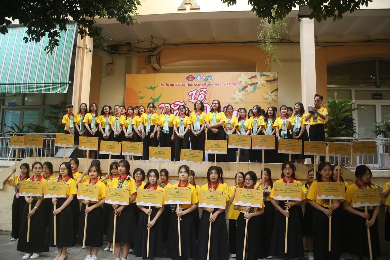 Các đội hình &apos;Xuân Tình nguyện&apos; trong ngày ra quân.