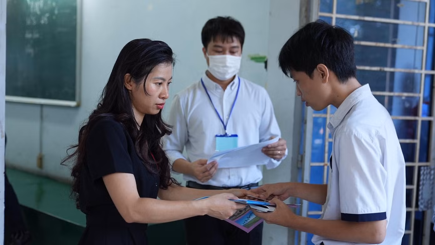 Các thí sinh được gọi vào phòng thi. (Ảnh: ĐHQG TP. HCM)