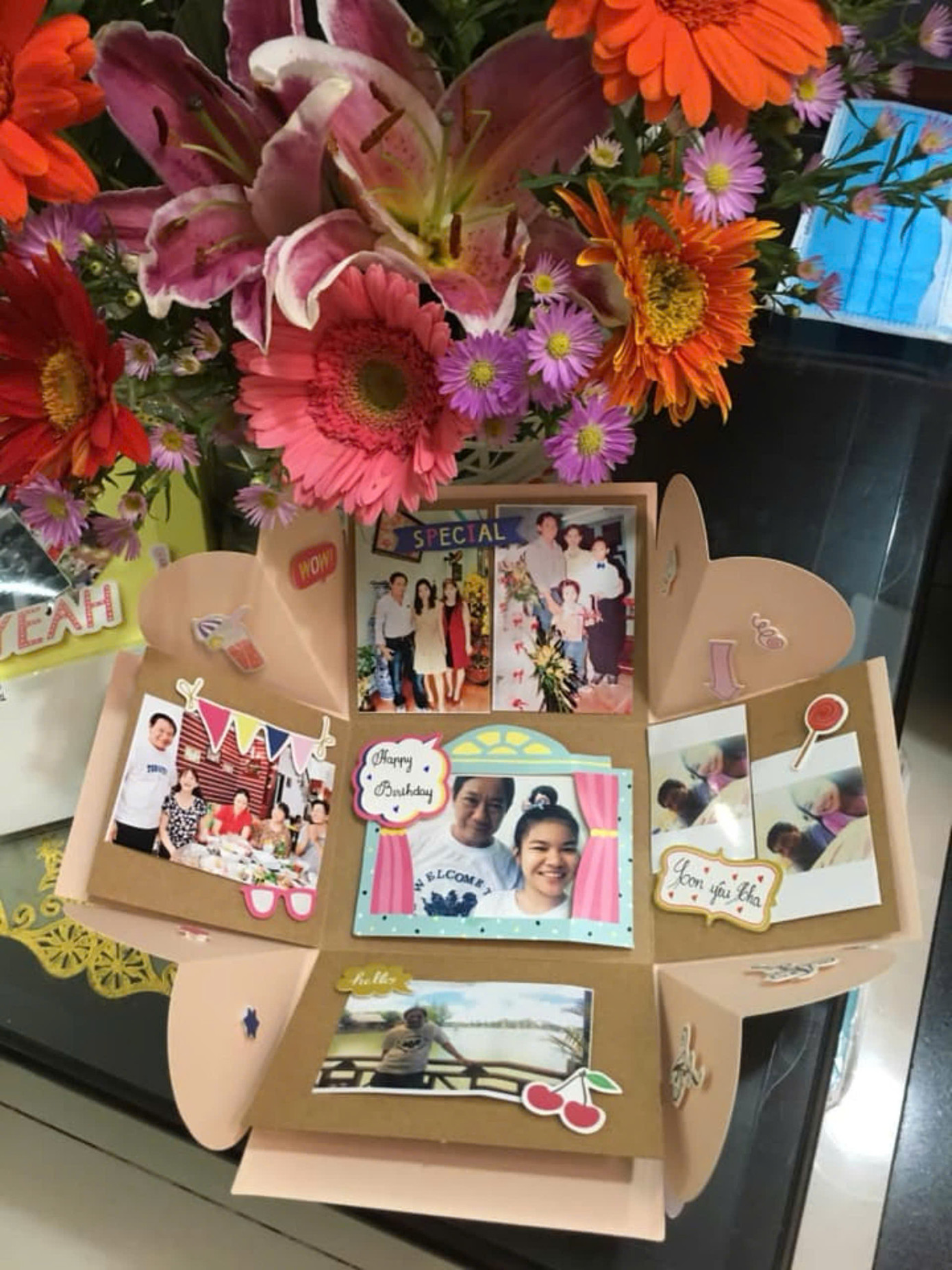 Không chỉ vào dịp Lễ, Phương Khanh có sở thích làm quà tặng thủ công tặng cha mẹ để bày tỏ tình yêu của mình.