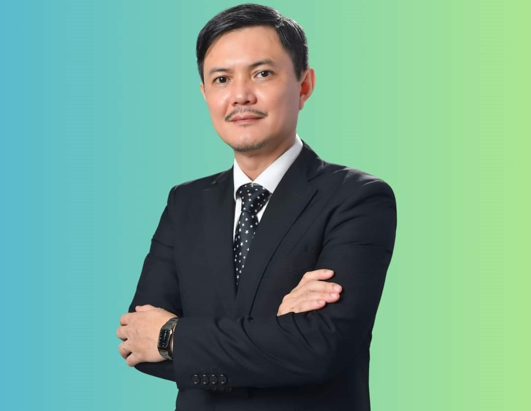 PGS. TS Nguyễn Tất Toàn chính thức trở thành Hiệu trưởng trường ĐH Nông Lâm TP. HCM. PGS. TS Nguyễn Tất Toàn chính thức trở thành Hiệu trưởng trường ĐH Nông Lâm TP. HCM.