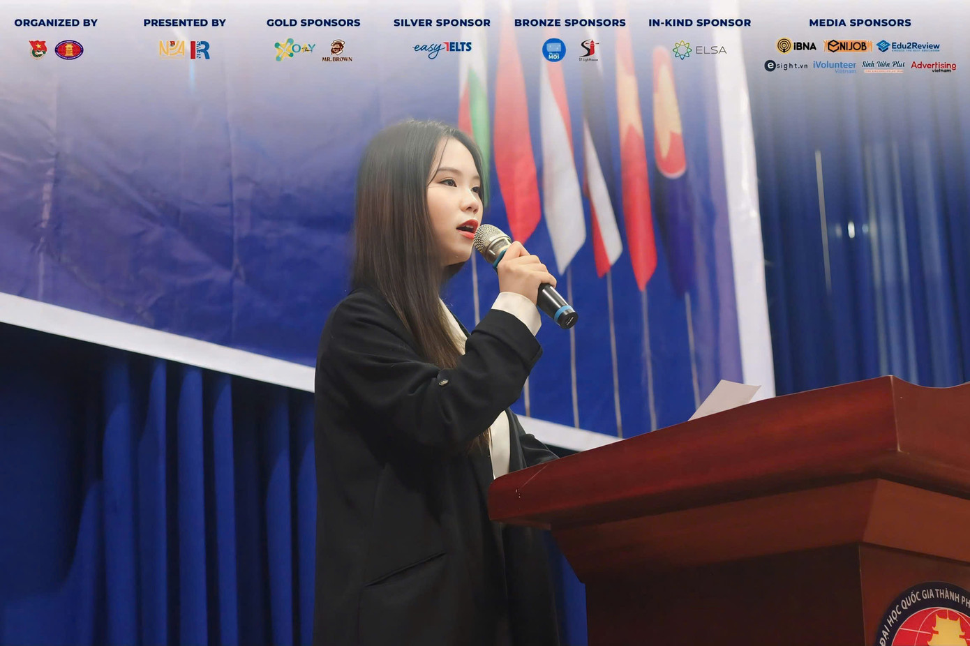 Tú có trải nghiệm tại Hội nghị Mô phỏng ASEAN khu vực TP. HCM.