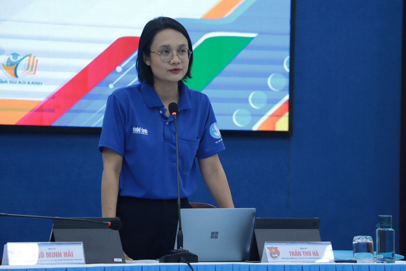 Chị Trần Thu Hà - Phó Bí thư Thành Đoàn, Chủ tịch Hội Sinh viên TP. HCM thông tin về những điểm mới trong các chương trình tình nguyện Hè 2024. (Ảnh: TLTĐ)