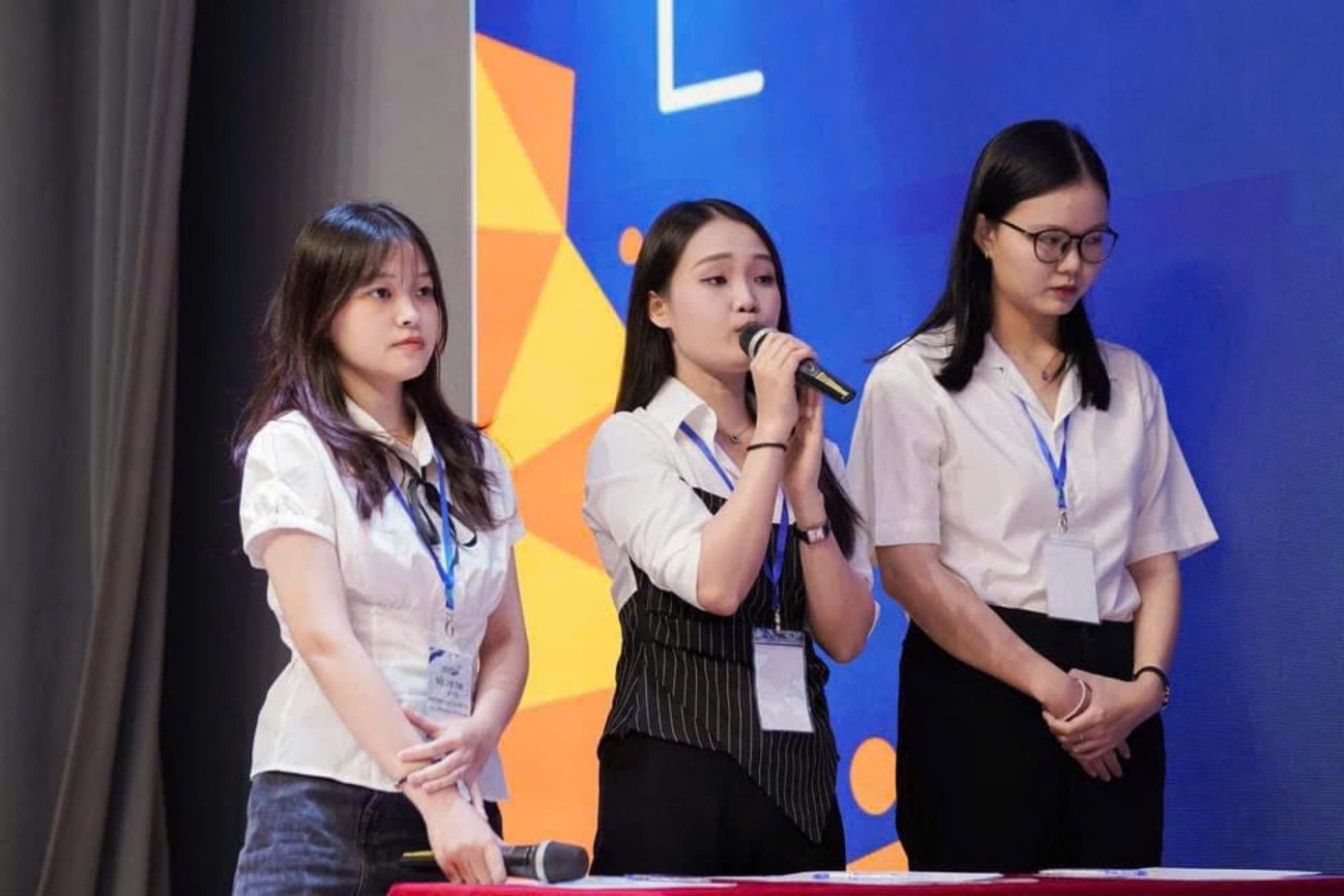 Cuộc thi “Tranh biện tiếng Hàn” 2024 là một cơ hội tuyệt vời cho các sinh viên yêu thích tiếng Hàn để thể hiện tài năng. Cuộc thi “Tranh biện tiếng Hàn” 2024 là một cơ hội tuyệt vời cho các sinh viên yêu thích tiếng Hàn để thể hiện tài năng.