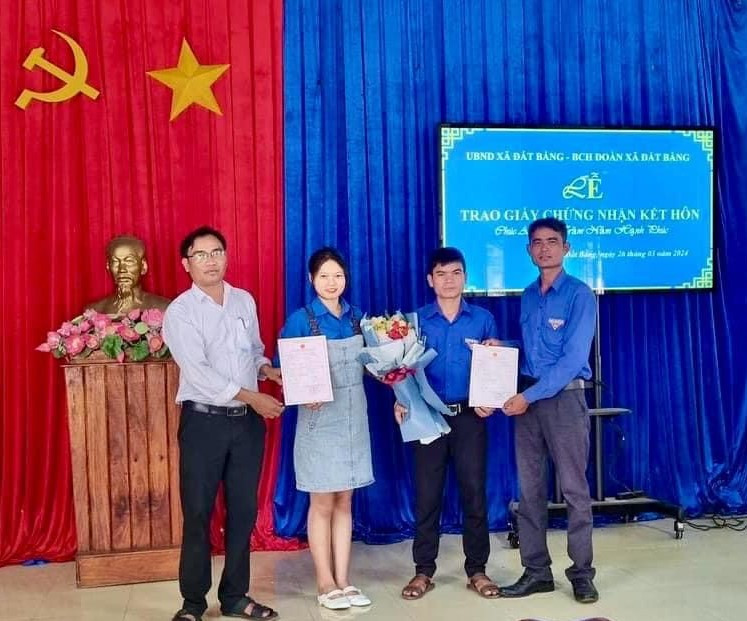 Cả hai chọn ngày 26/3 để đăng ký kết hôn.