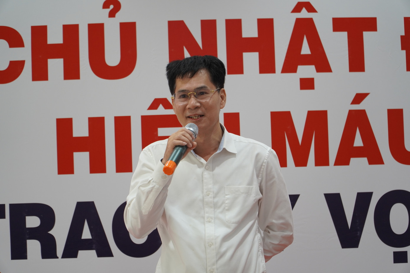 Nhà báo Lý Thành Tâm phát biểu tại chương trình.