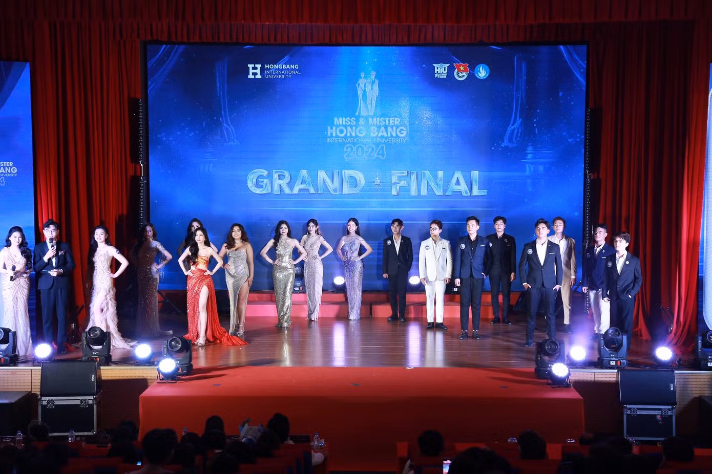 Cuộc thi là nơi tôn vinh vẻ đẹp trí tuệ, tài năng và bản lĩnh của những sinh viên muốn khẳng định bản thân.
