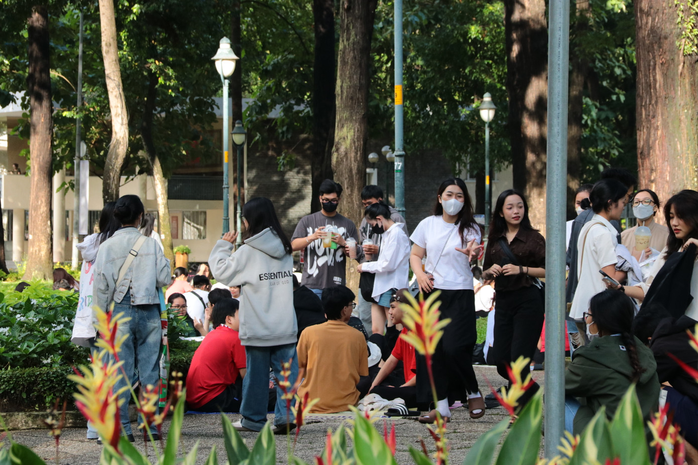 Quang cảnh sáng sớm tại Công viên 30/4 (Q. 1, TP. HCM) Quang cảnh sáng sớm tại Công viên 30/4 (Q. 1, TP. HCM)