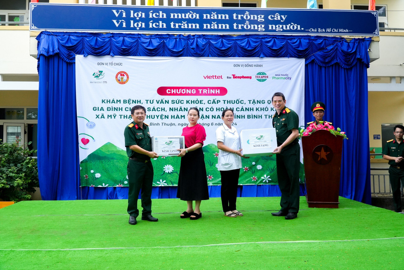 Chương trình trao tặng nguồn lực cho địa phương.