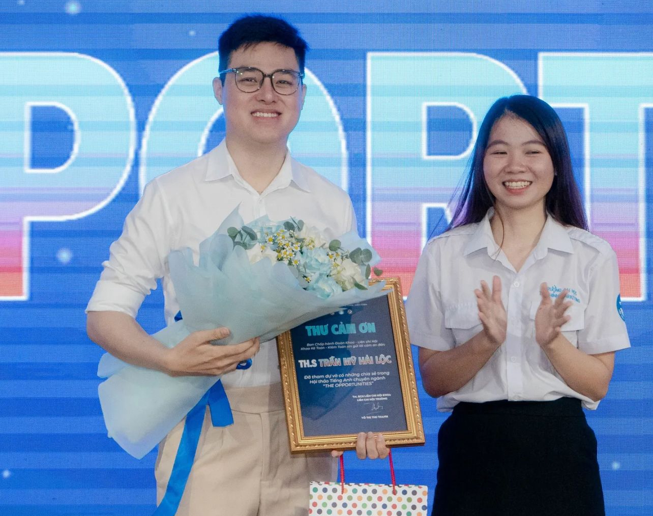 ThS Hải Lộc là diễn giả trong một chương trình workshop chia sẻ kiến thức cho sinh viên.