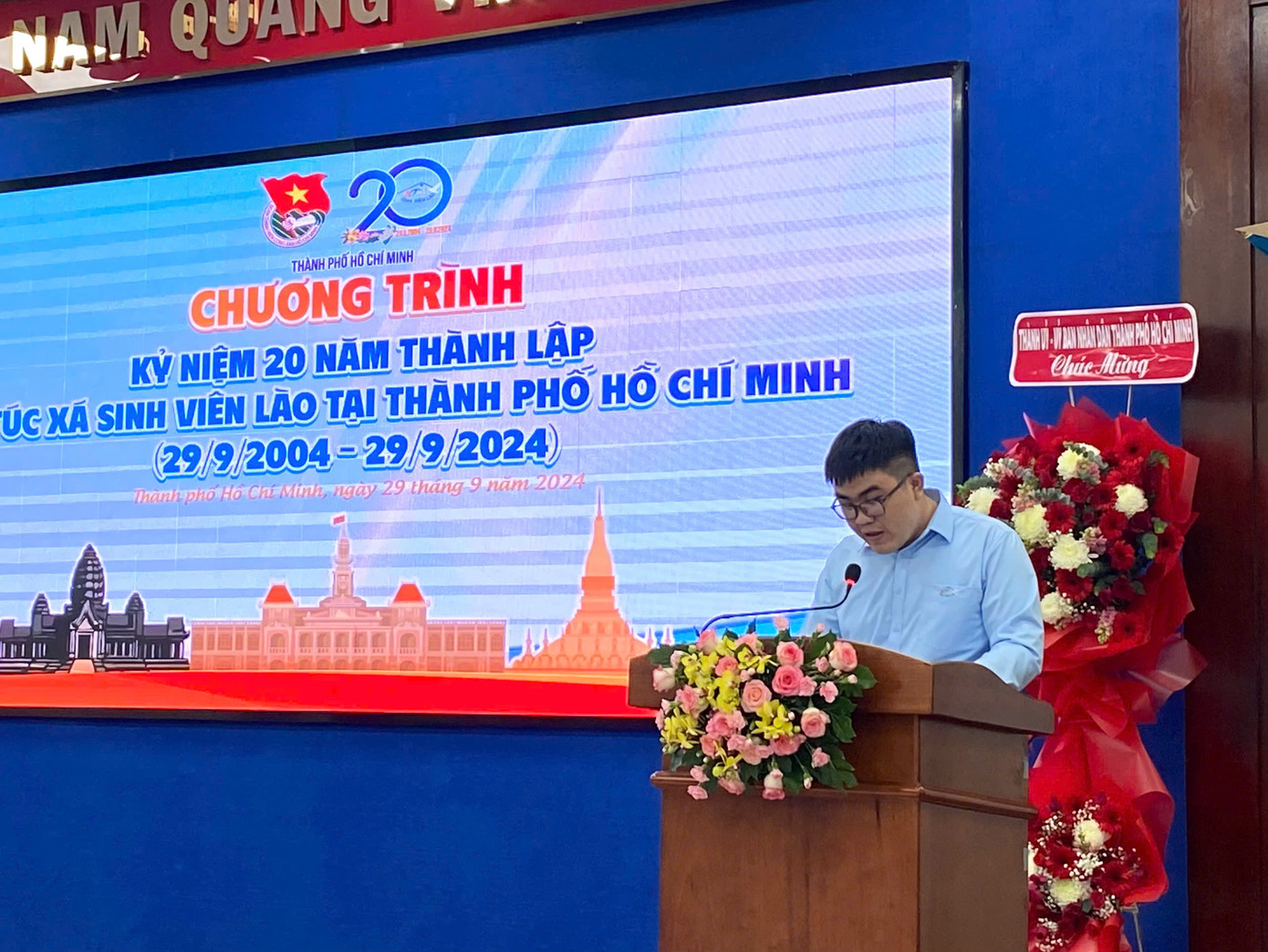 Đại diện Ban Giám đốc Ký túc xá Sinh viên Lào phát biểu tại chương trình.