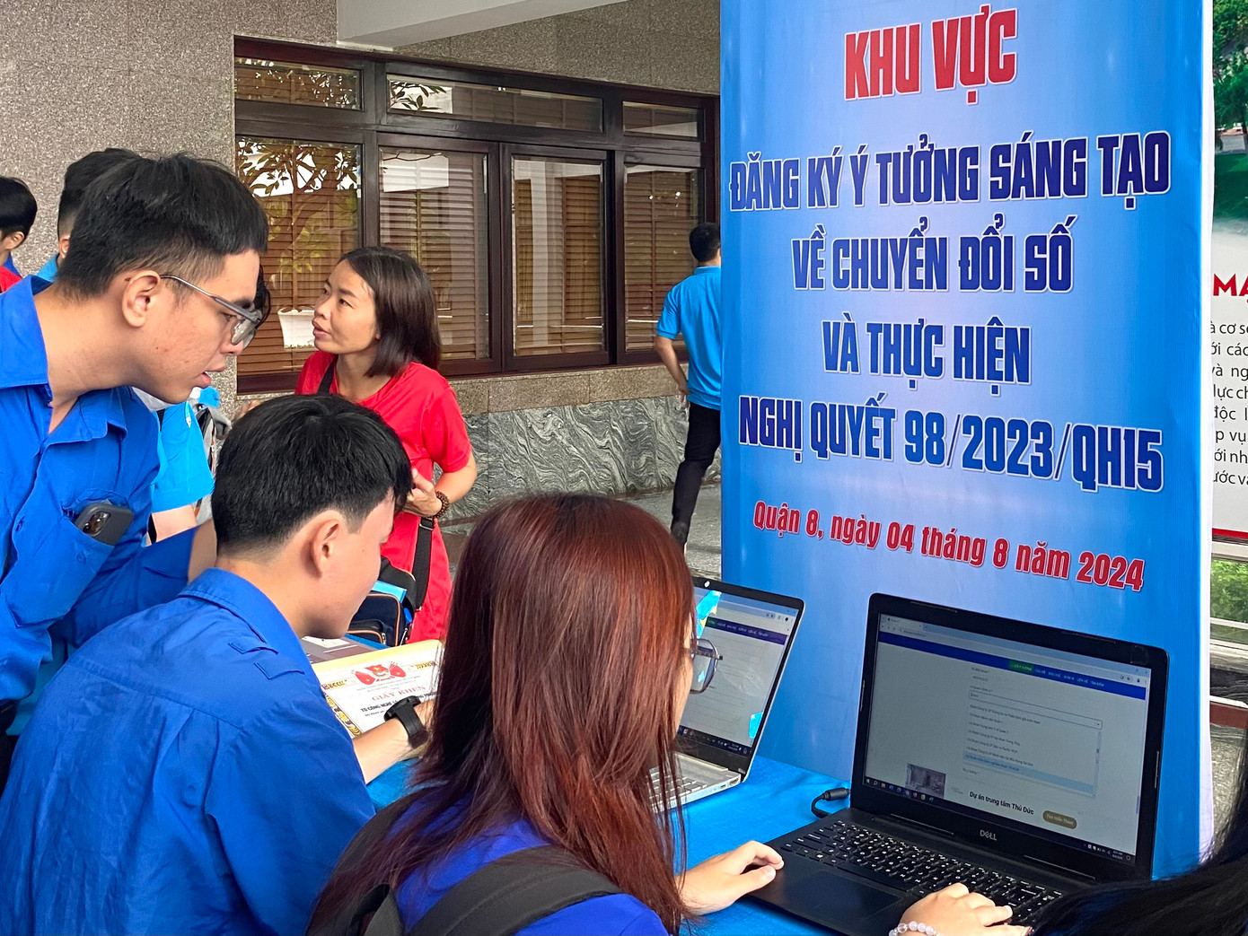 Những gian hàng, không gian hoạt động tại chương trình.