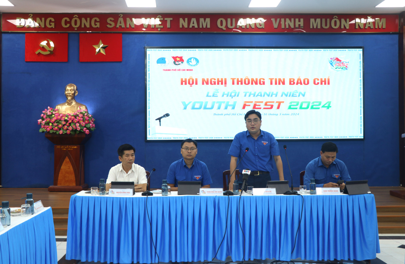 Anh Ngô Minh Hải - Phó Bí thư Thường trực Thành Đoàn, Chủ tịch Hội LHTN TP. HCM thông tin tại Hội nghị. Anh Ngô Minh Hải - Phó Bí thư Thường trực Thành Đoàn, Chủ tịch Hội LHTN TP. HCM thông tin tại Hội nghị.
