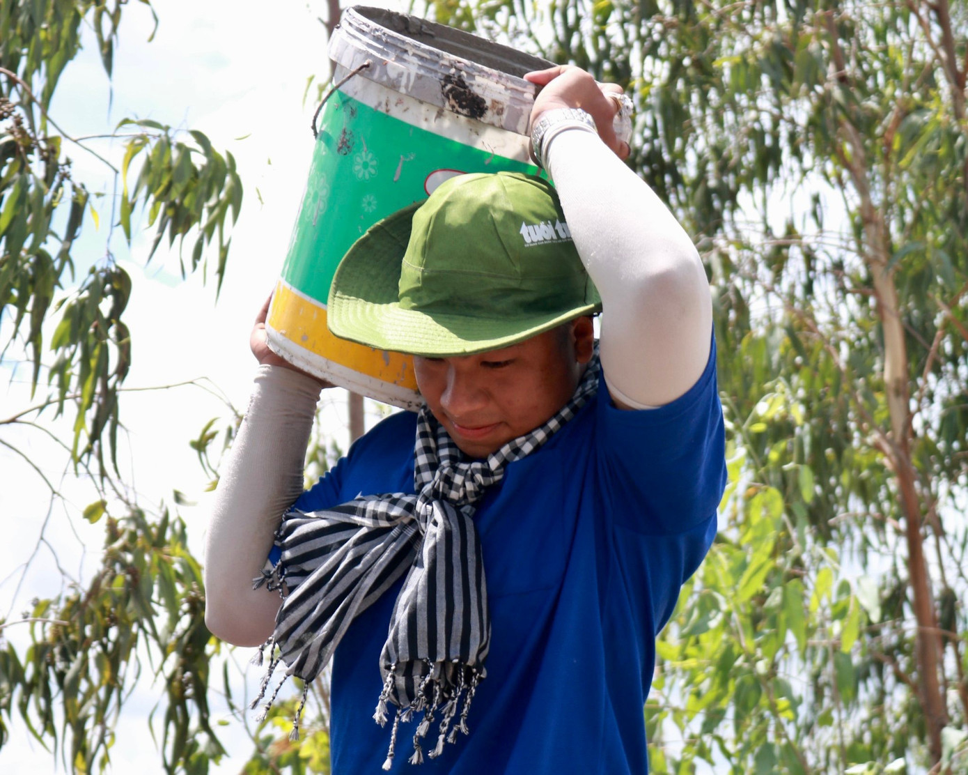 Trong màu áo xanh tuổi trẻ, Thanh Nam luôn mang tinh thần xung kích cống hiến hết mình. (Ảnh: NVCC) Trong màu áo xanh tuổi trẻ, Thanh Nam luôn mang tinh thần xung kích cống hiến hết mình. (Ảnh: NVCC)