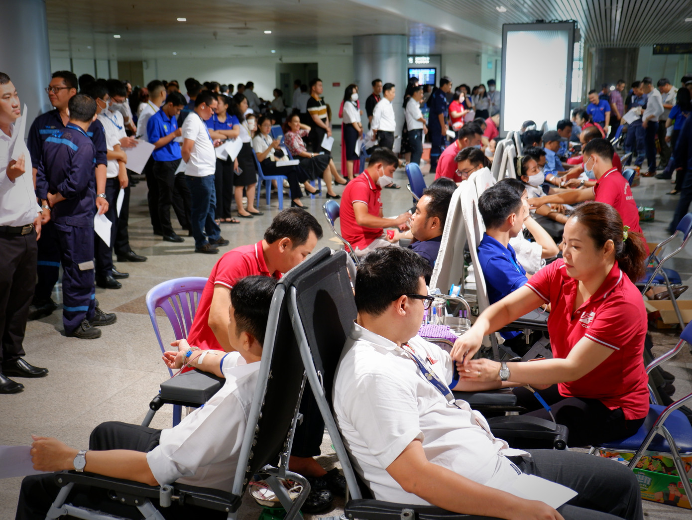“Đây là một trong những hoạt động được lãnh đạo Đảng ủy các đơn vị coi trọng, giúp giáo dục, định hướng cho đoàn viên thanh niên hướng tới lối sống đẹp, biết sẻ chia vì cộng đồng”, ông Hùng nhấn mạnh.