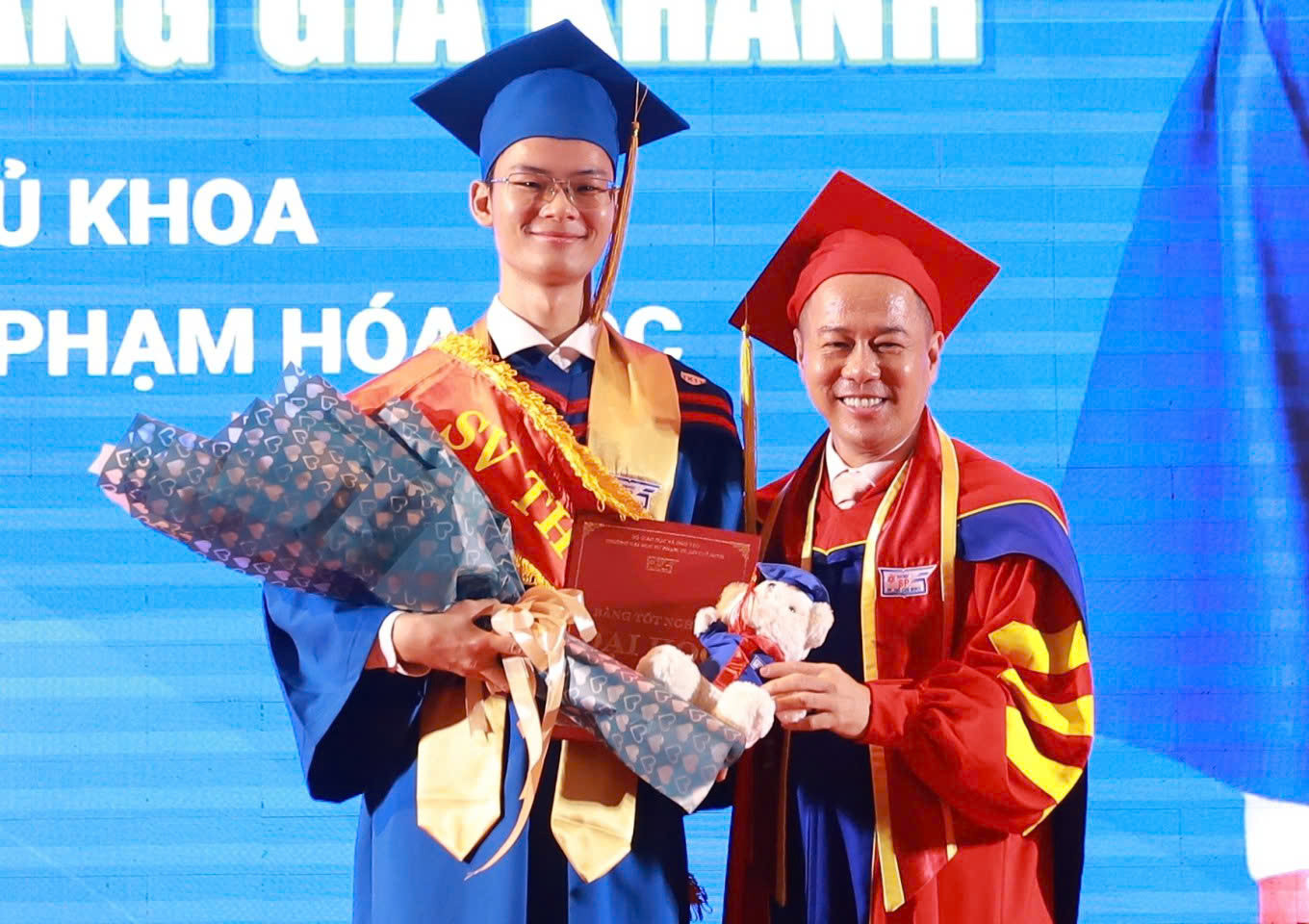 Gia Khánh là thủ khoa 'kép' của trường ĐH Sư phạm TP. HCM. (Ảnh: NVCC) Gia Khánh là thủ khoa 'kép' của trường ĐH Sư phạm TP. HCM. (Ảnh: NVCC)