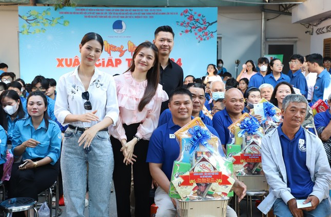 Các nghệ sĩ cũng tham gia Ngày hội.