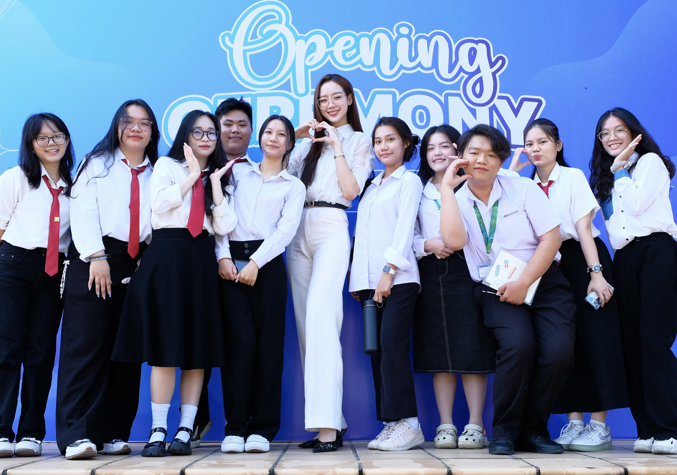 Sinh viên ĐH Quốc tế (ĐHQG TP. HCM) vui tươi trong Lễ khai giảng năm học mới.