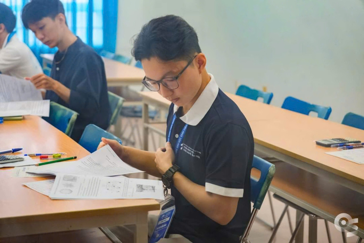 Văn Khoa dự thi tại Cuộc thi Olympic Sinh học Sinh viên Việt Nam lần IV. Văn Khoa dự thi tại Cuộc thi Olympic Sinh học Sinh viên Việt Nam lần IV.