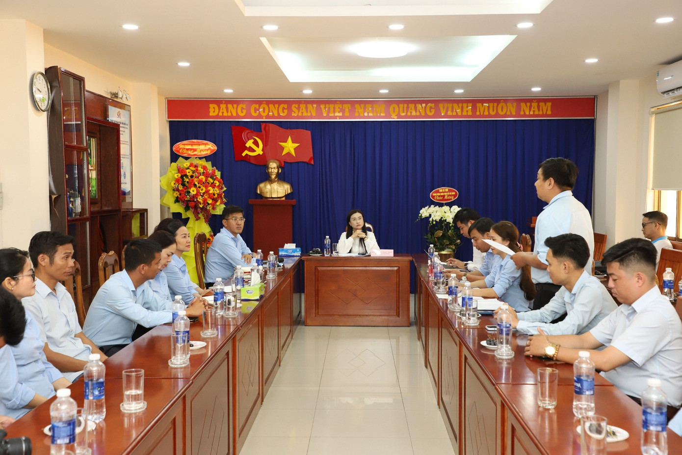 Quang cảnh tại buổi làm việc. (Ảnh: Ngô Tùng) Quang cảnh tại buổi làm việc. (Ảnh: Ngô Tùng)