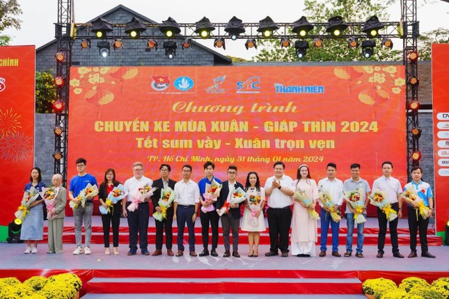 Công ty TNHH bao bì Phúc Thịnh Đồng hành cùng &apos;Chuyến xe mùa Xuân năm 2024&apos;.
