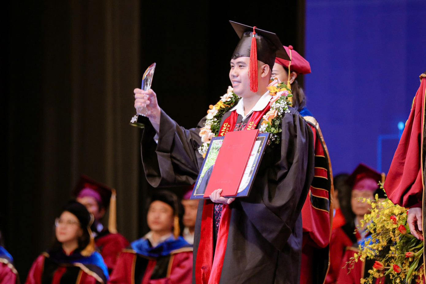 Đại Phát đã đại diện phát biểu tại lễ nhận bằng tốt nghiệp tháng 8/2024.