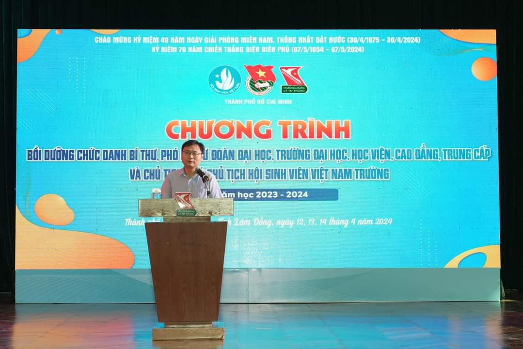 Anh Trương Minh Tước Nguyên phát biểu tại chương trình. Anh Trương Minh Tước Nguyên phát biểu tại chương trình.