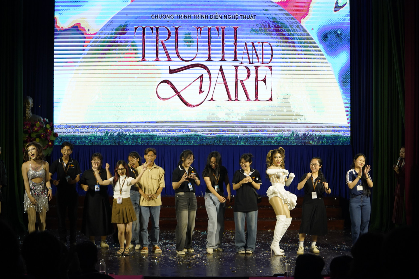 Bộ sưu tập ấn tượng trong chương trình biểu diễn nghệ thuật. Bộ sưu tập ấn tượng trong chương trình biểu diễn nghệ thuật.