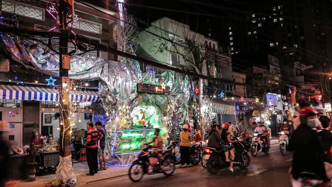 Cung đường Giáng sinh chỉ dài 6 cây số tọa lạc tại Q. 8.