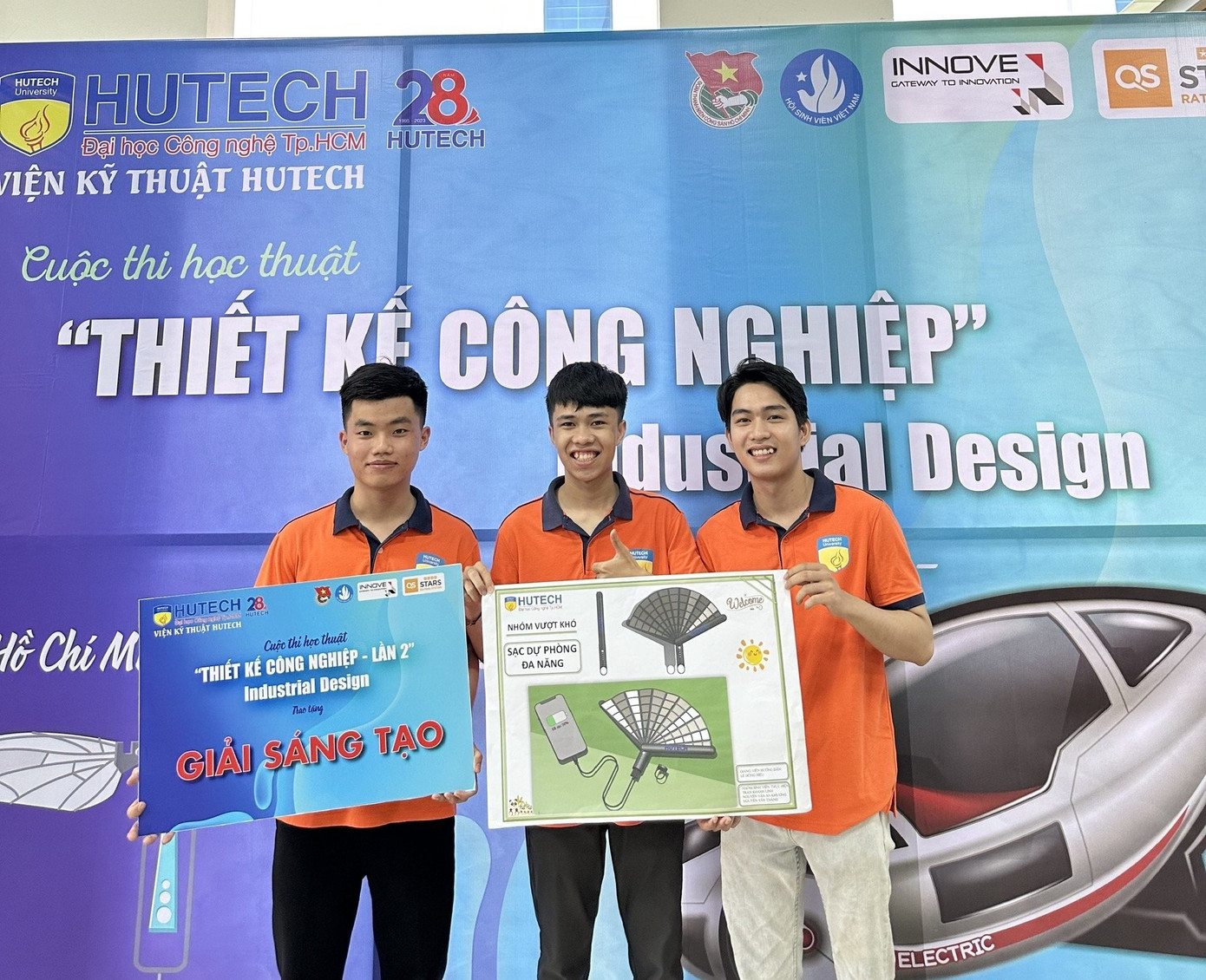 Trần Khánh Linh chinh phục nhiều giải thưởng học thuật. (Ảnh: NVCC)