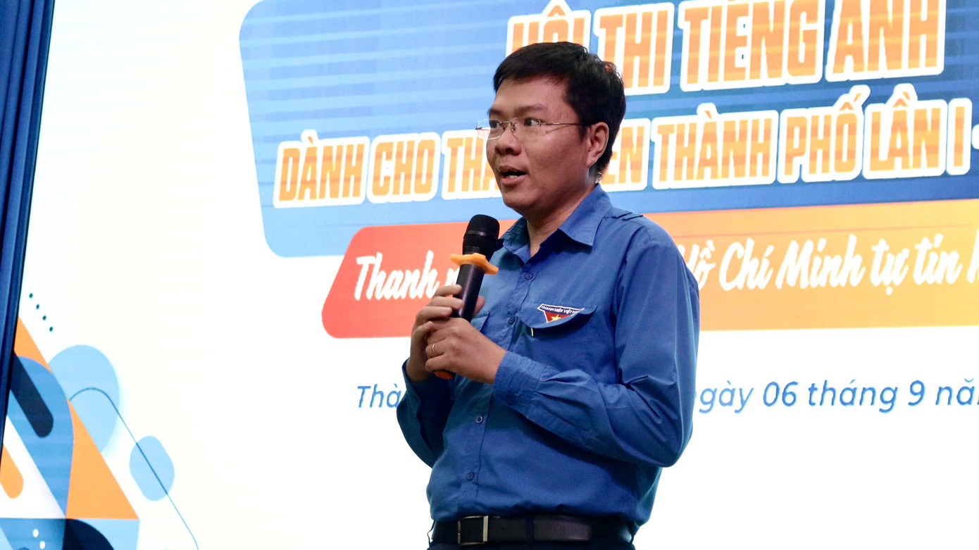 Anh Nguyễn Đăng Khoa - Trưởng Ban Tuyên giáo - Đối ngoại Thành Đoàn TP. HCM, Trưởng Ban Tổ chức phát biểu tại Hội thi.