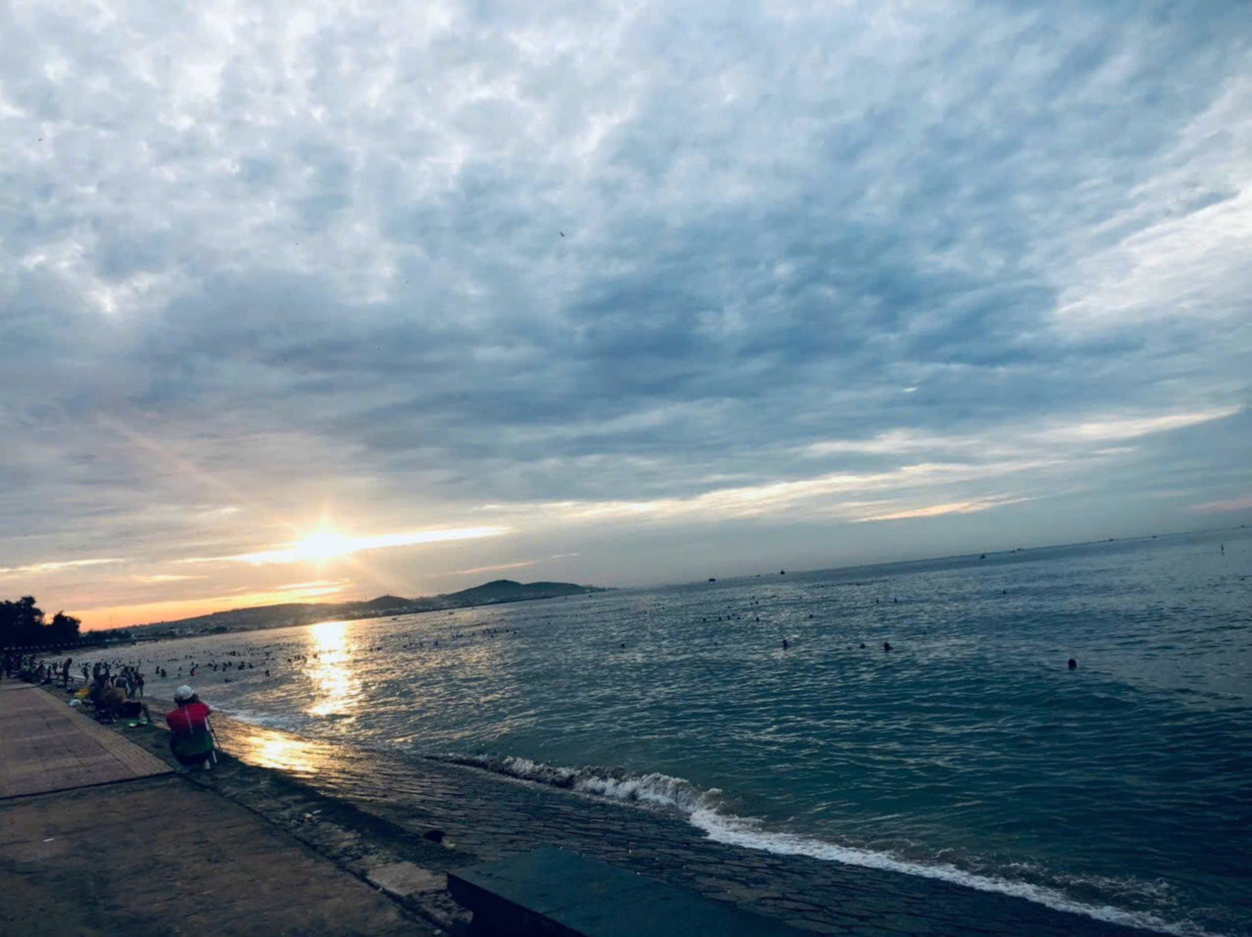 Vũng Tàu, Đà Lạt, Nha Trang, Phú Quốc... là một số cái tên thường được bạn trẻ “điểm danh”, lựa chọn làm nơi vui chơi du lịch của mình. Vũng Tàu, Đà Lạt, Nha Trang, Phú Quốc... là một số cái tên thường được bạn trẻ “điểm danh”, lựa chọn làm nơi vui chơi du lịch của mình.