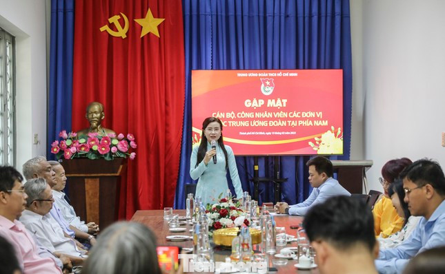 Bí thư T.Ư Đoàn Nguyễn Phạm Duy Trang phát biểu tại buổi gặp mặt. (Ảnh: Duy Anh)