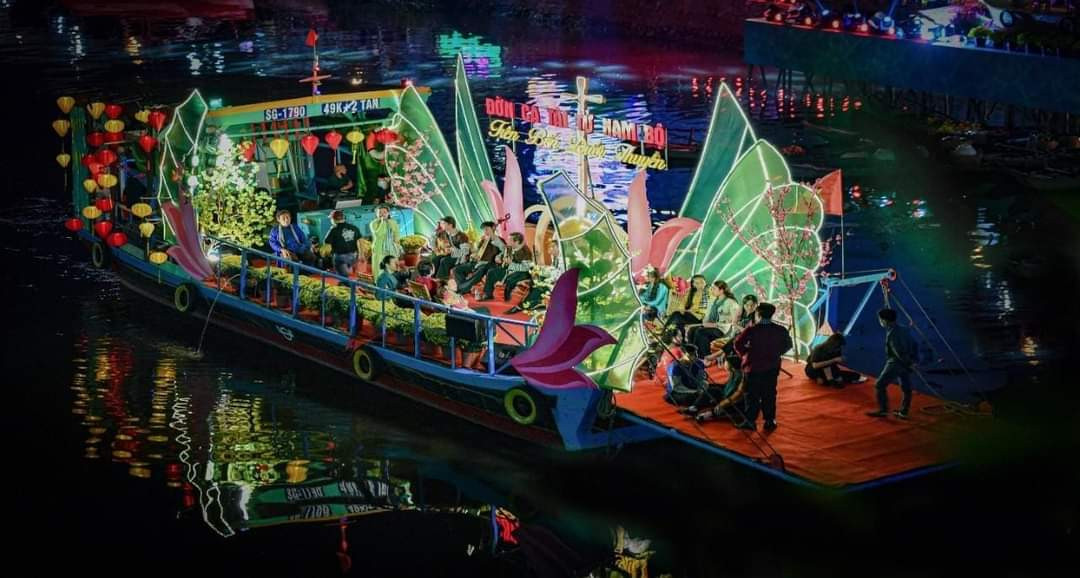 Chương trình khai mạc dự kiến diễn ra vào 19h tối 4/2/2024 (25 tháng Chạp âm lịch), tại sân khấu tiểu cảnh “Trên bến dưới thuyền” trên Kênh Tàu Hủ, đường Bến Bình Đông, phường 13, quận 8. Chương trình khai mạc dự kiến diễn ra vào 19h tối 4/2/2024 (25 tháng Chạp âm lịch), tại sân khấu tiểu cảnh “Trên bến dưới thuyền” trên Kênh Tàu Hủ, đường Bến Bình Đông, phường 13, quận 8.